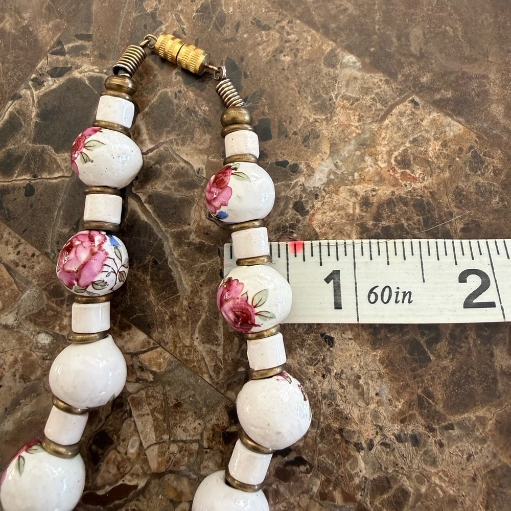 1970 Porcelain Beads Necklace - Picture 4 of 8